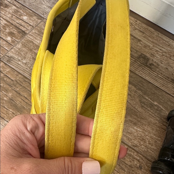 Harvey’s Seatbelt Bag Small Tote TaxiCab Yellow - Picture 3 of 7